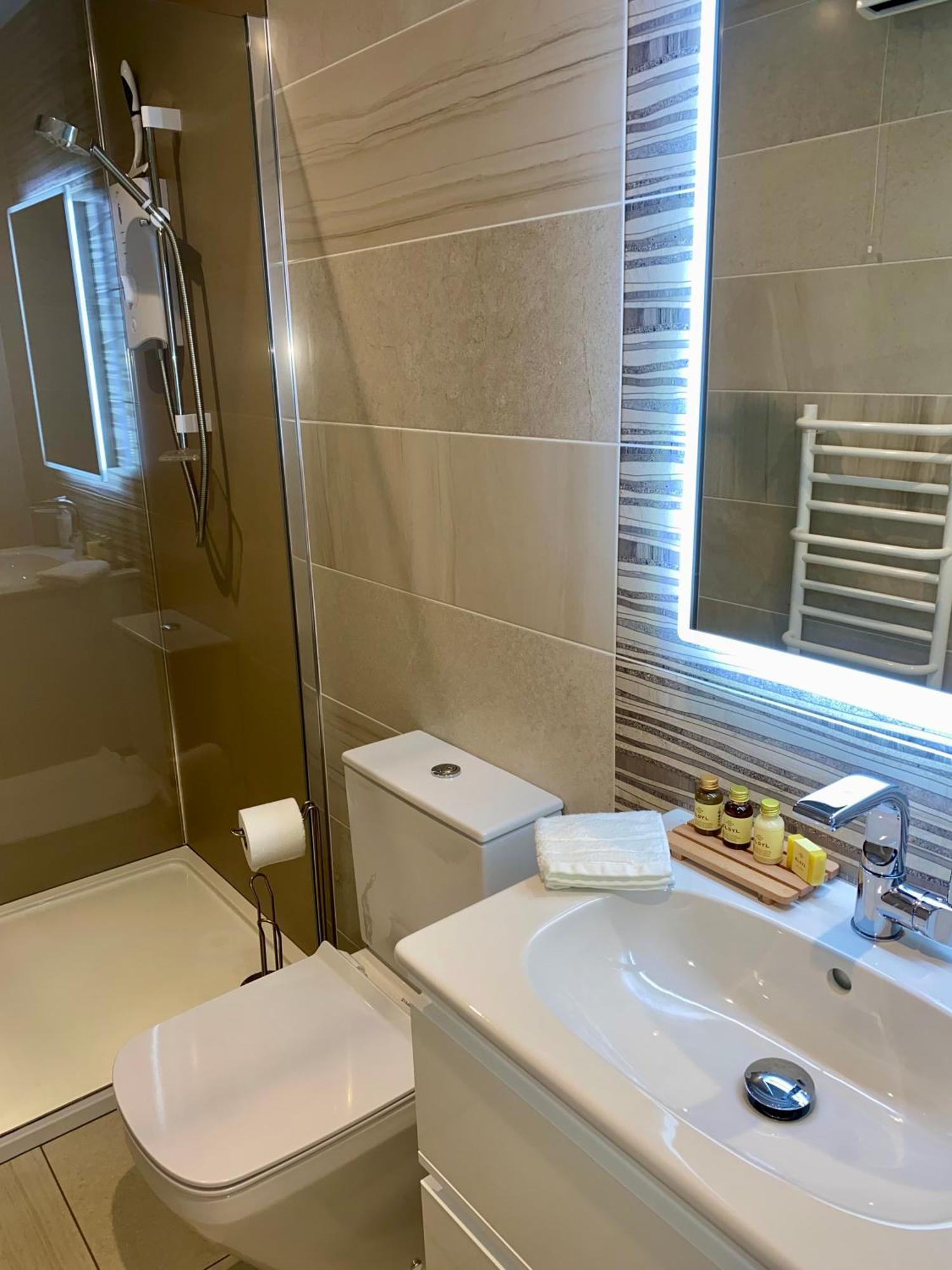 The North Cove, 20M To The Sea, Modern Studio Apartment Portrush Ngoại thất bức ảnh